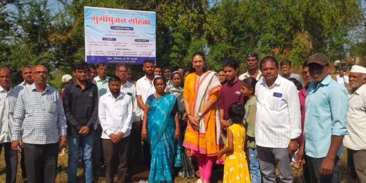 नंदुरबार तालुक्यातील १८ गावांमध्ये जल जीवन मिशनच्या कामांचे जि.प. अध्यक्षा डॉ. सुप्रिया गावित यांच्या हस्ते भूमिपूजन