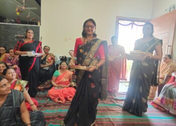 शहादा जायण्टस सहेली ग्रृपच्या अध्यक्षा अलका चौधरी यांनी सुरू केला विधवांचा हळदी कुंकू समारंभ