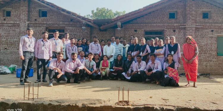 भुजगाव ग्रामपंचायतीला यवतमाळ जिल्ह्यातील समाजकार्य महाविद्यायाच्या विद्यार्थ्यांची भेट