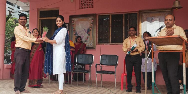 कमला नेहरू महाविद्यालयाचे विभागस्तरीय शालेय क्रीडा स्पर्धेत नेत्रदीपक यश