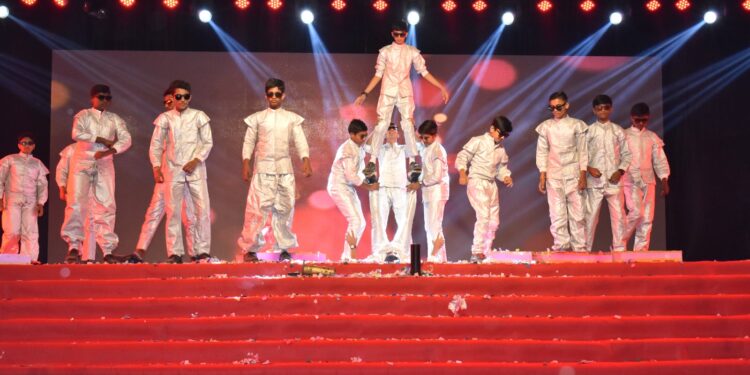 चावरा स्कूल मध्ये वार्षिक सांस्कृतिक कार्यक्रम सोहळा उत्साहात