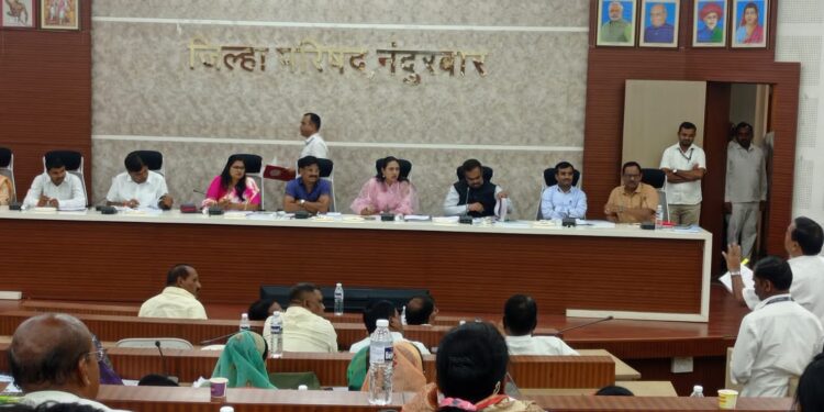 शिक्षक पदोन्नतीबाबत जिल्हा परिषदेच्या सभेत शिक्षण विभागाच्या कार्यपद्धतीवर ओढले ताशेरे