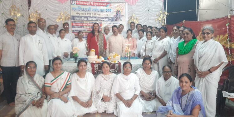 प्रजापिता ब्रह्मकुमारी ओम शांती परिवारातर्फे केदारनाथ शिवलिंग दर्शन