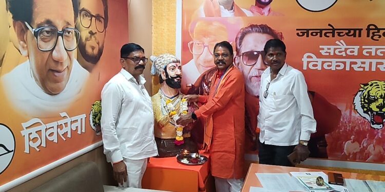 शिवजयंती निमित्त आ.आमश्या पाडवी यांच्या हस्ते प्रतिमापूजन