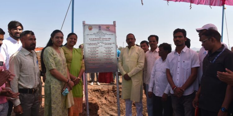 आदिवासी विकास विभागाशी आता मोबाईल ॲप्लिकेशन आणि वेबच्या माध्यमातून संवाद साधता येणार