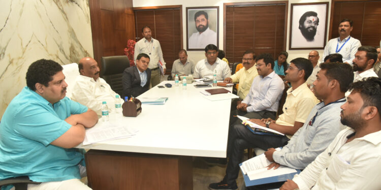 रोजगार हमी योजनेंतर्गत कार्यरत कर्मचाऱ्यांच्या समस्या सोडविण्यासाठी शासन सकारात्मक