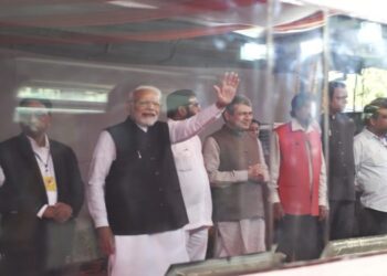 ‘वंदे भारत’ एक्सप्रेस भारताच्या विकासाचे प्रतीक – प्रधानमंत्री नरेंद्र मोदी