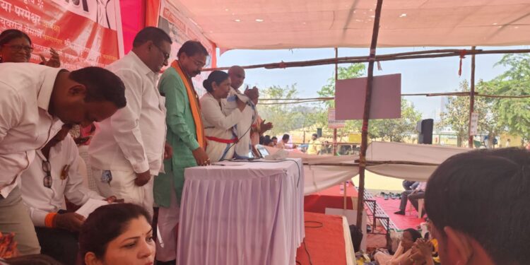 राज्य अंगणवाडी कर्मचारी संघटनेचे बेमुदत धरणे आंदोलन,आ. आमश्या पाडवी यांचा पाठिंबा