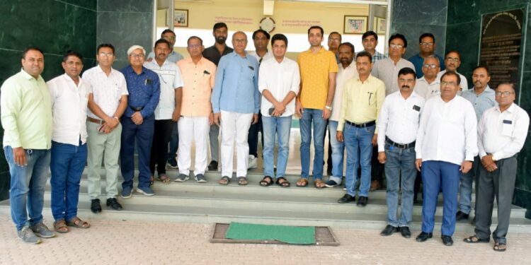 आ.सत्यजीत तांबे यांची अभियांत्रिकी महाविद्यालय शहादा येथे सदिच्छा भेट