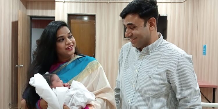 स्पर्श हॉस्पिटलच्या डॉक्टर दाम्पत्यांचा अभिनव उपक्रम, महिला दिनी दोन्ही प्रसुती केल्या मोफत