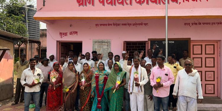 विखरण ग्रा.पं.च्या सरपंचपदी निर्मलाबाई मराठे बिनविरोध