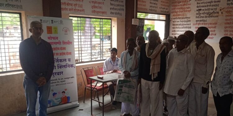 खर्द खुर्द येथे शिबिरात ७० जणांची मोफत तपासणी
