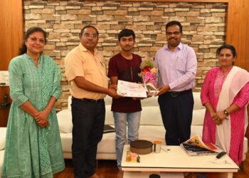 इन्स्पायर अवॉर्ड प्रदर्शनाच्या माध्यमातून श्रॉफ हायस्कूलच्या शिरपेचात पुन्हा एकदा मानाचा तुरा