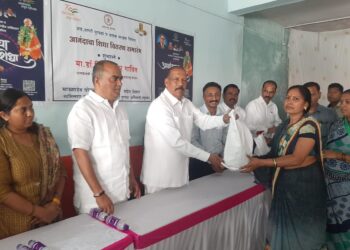 गरीब, कष्टकऱ्यांचा सणातील आनंद द्विगुणित करण्यासाठी आनंदाचा शिधा : पालकमंत्री डॉ.विजयकुमार गावित