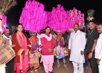 काठीच्या राजवाडी होळीच्या ब्रॅंडिंगसह पर्यटनदृष्ट्या दर्जेदार सोयी सुविधा निर्माण करणार : पालकमंत्री डॉ. विजयकुमार गावित