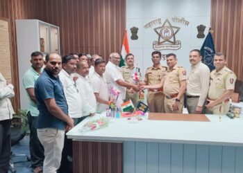 बंदुकीचा धाक दाखवून भालेर येथील शेतकऱ्यांना लुटणारे दरोडेखोर 30 तासातच जेरबंद, 21 लाख लाखाचा मुद्देमाल हस्तगत