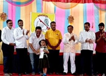 हर्षोत्सव स्पर्धेत रूचिका चव्हाण हिला प्रथम पारितोषिक 