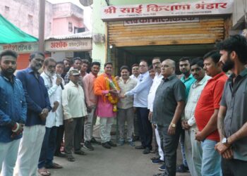 मंगळ बाजार व्यापारी असोसिएशनतर्फे सत्कार