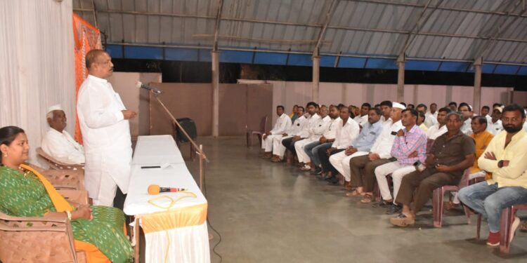 नंदूरबार बाजार समितीच्या विकासाचा रथ पुढे नेण्यासाठी साथ द्या : डॉ.विजयकुमार गावित