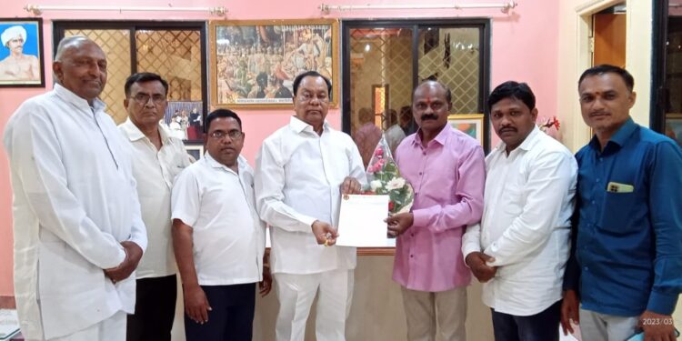 आदिवासी कोळी महासंघ उत्तर महाराष्ट्र विभागीय अध्यक्षपदी प्रल्हाद सोनवणे