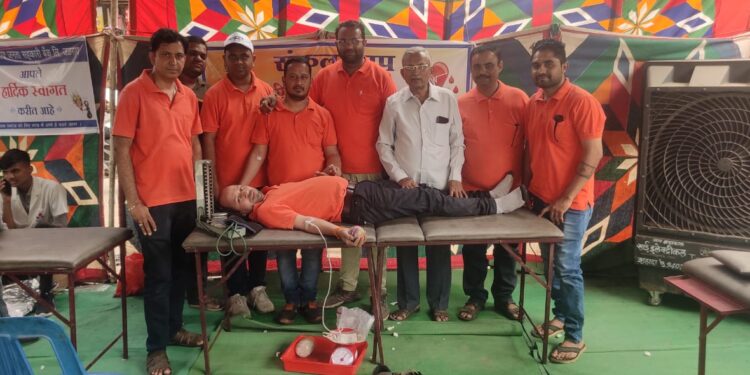 श्रीराम नवमी निमित्त संकल्प ग्रुप तर्फे भव्य रक्तदान शिबिर उत्साहात