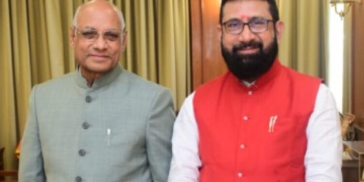 भाजपा प्रदेशसरचिटणीस विजय चौधरी यांनी राज्यपाल यांची सदिच्छा भेट घेतली