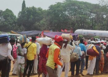 मागण्या मान्य झाल्याने लॉंग मार्चमधील शेतकरी वासिंद मधून परत निघाले