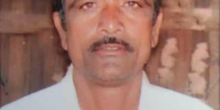 नगाव येथे शेतकऱ्याची कर्जबाजारीपणाला कंटाळून केली आत्महत्या