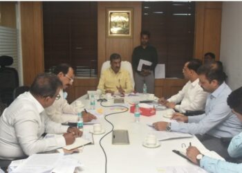 मद्याची अवैध वाहतूक रोखण्यासाठी उत्पादन शुल्क व गृह विभागाने संयुक्त कारवाई वाढवावी – मंत्री शंभूराज देसाई