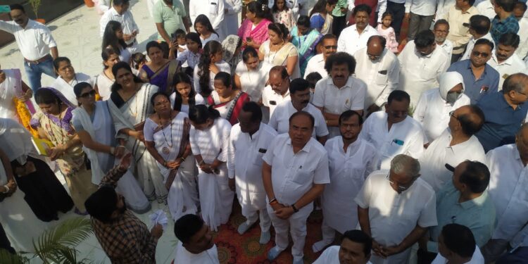 शहादा येथे भारतरत्न डॉ.बाबासाहेब आंबेडकर यांच्या जयंतीनिमित्त सर्वपक्षीय यांच्यातर्फे अभिवादन