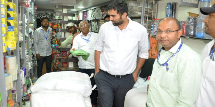 नंदुरबारात ३०० किलो प्लास्टीक जप्त