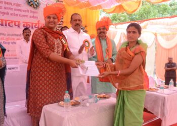 आश्रमशाळेतील रिक्त पदे भरणार ; शैक्षणिक गुणवत्तेला प्राधान्यासह सोयीसुविधा उपलब्ध करुन देणार ;  पालकमंत्री विजयकुमार गावित