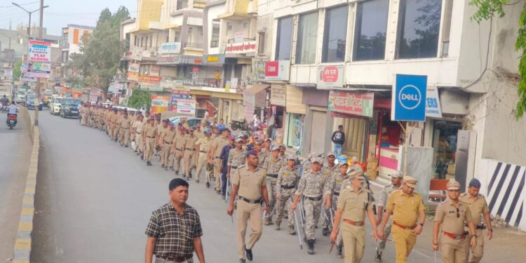 सामाजिक अशांतता परसविणाऱ्या दंगेखोरांवर पोलीसांची कठोर कारवाई