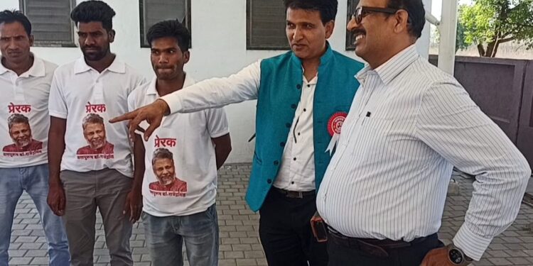 जलसाक्षरता समिती अक्राणीच्या युवकांच्या कार्याने जायंटसचे मान्यवर प्रभावित