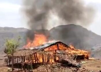 थुवानी येथे गरिब कुटुंबाचे घर जळून खाक लाखोंचे नुकसान