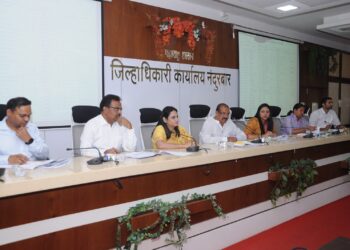 जलजीवन मिशनमध्ये पाड्यांच्या समावेश होण्यासाठी ग्रामसभेचे आयोजन करा  : पालकमंत्री डॉ. विजयकुमार गावित