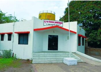 अखेर : अक्कलकुवा येथील ग्रामपंचायतीतील अनियमीततेप्रकरणी ११ जणांविरुद्ध  गुन्हा दाखल