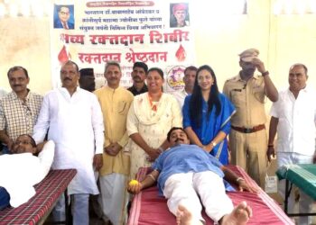 फुले-आंबेडकर जयंतीनिमित्त ५८ शिक्षकांनी केले रक्तदान