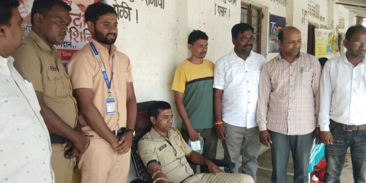 खुंटामोडी गावी रक्तदान शिबीरातून बाबासाहेबांच्या विचारांना मानवंदना