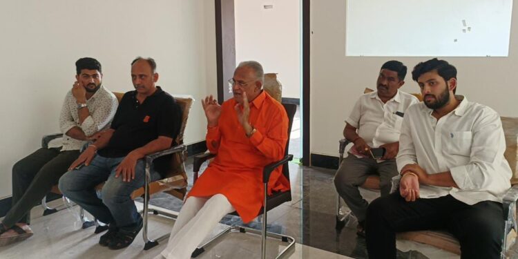 अक्षय तृतीयेला पंडित प्रदीप मिश्रांच्या उपस्थितीत १ दिवसीय शिव चर्चा, हेलिकॉप्टर ने होईल आगमन,असा असेल दौरा