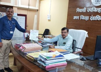 बोगस दिव्यांग शिक्षकांची जे. जे. रुग्णालयात  तपासणी करा,  प्रहार शिक्षक संघटनेची जिल्हाधिकाऱ्यांकडे मागणी