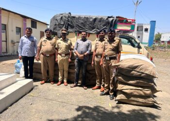 उपनगर पोलीसांची धडक कारवाई,  सुगंधीत तंबाखूसह 32 लाखाचा मुद्देमाल जप्त, दोघांना अटक