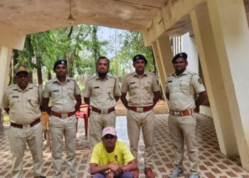 नदीतून अवैध वाळू उपसा, एकास सुनावली वन कोठडी