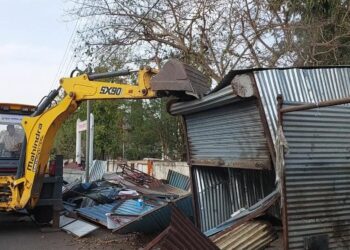 अखेर : नंदूरबार शहरातील अतिक्रमणावर चालला हातोडा