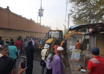 अखेर : नंदूरबार शहरातील अतिक्रमणावर चालला हातोडा