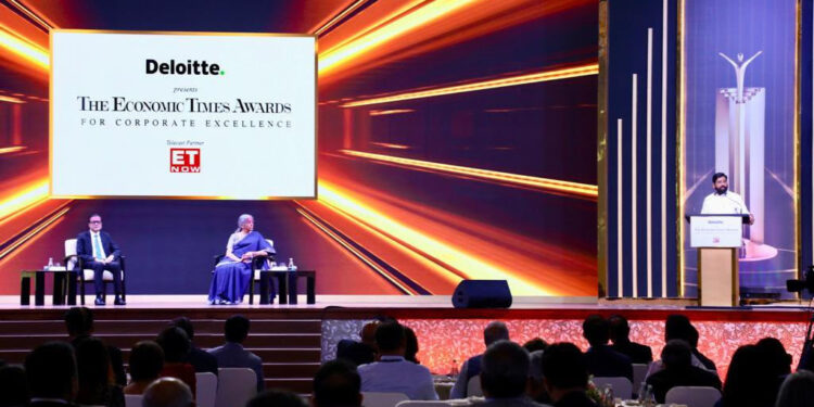 पायाभूत सुविधांच्या प्रकल्पांमध्ये महाराष्ट्र अग्रेसर – मुख्यमंत्री एकनाथ शिंदे