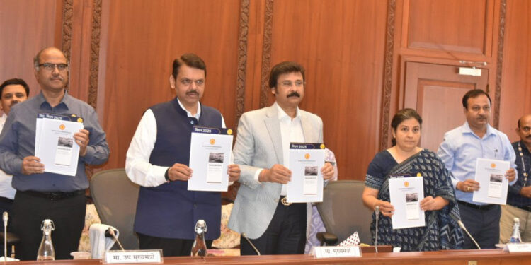 मुख्यमंत्री सौर कृषी वाहिनी योजना शेतकऱ्यांच्या समृद्धीसाठी उपयुक्त – उपमुख्यमंत्री देवेंद्र फडणवीस