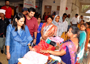 पालिकेतर्फे महिला बचत गट प्रदर्शनाचे जिल्हाधिकाऱ्यांच्या हस्ते उद्घाटन