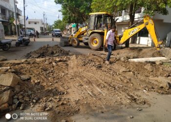 शहादा येथील सुरू असलेल्या विकास कामांवर नियंत्रण कुणाचे ?