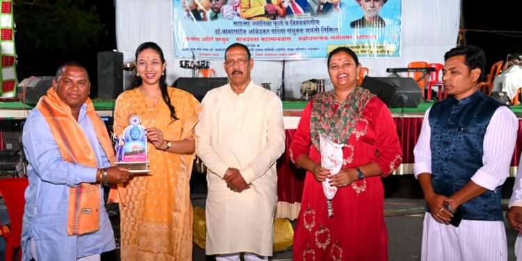 भरत गावित यांचा समतारत्न पुरस्काराने गौरव